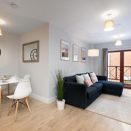 Wesley Gate Apartments - By Hostly Reading Bagian luar foto