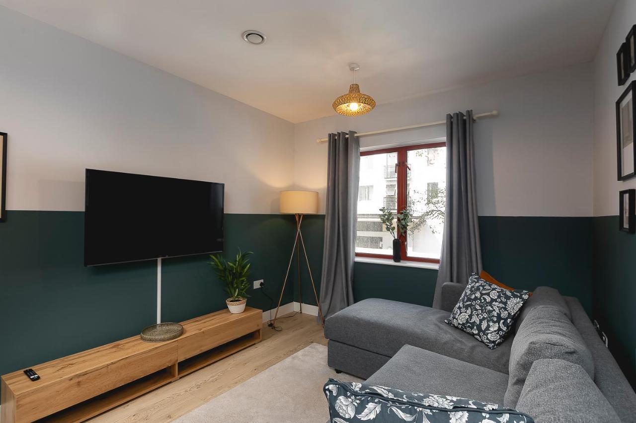 Wesley Gate Apartments - By Hostly Reading Bagian luar foto