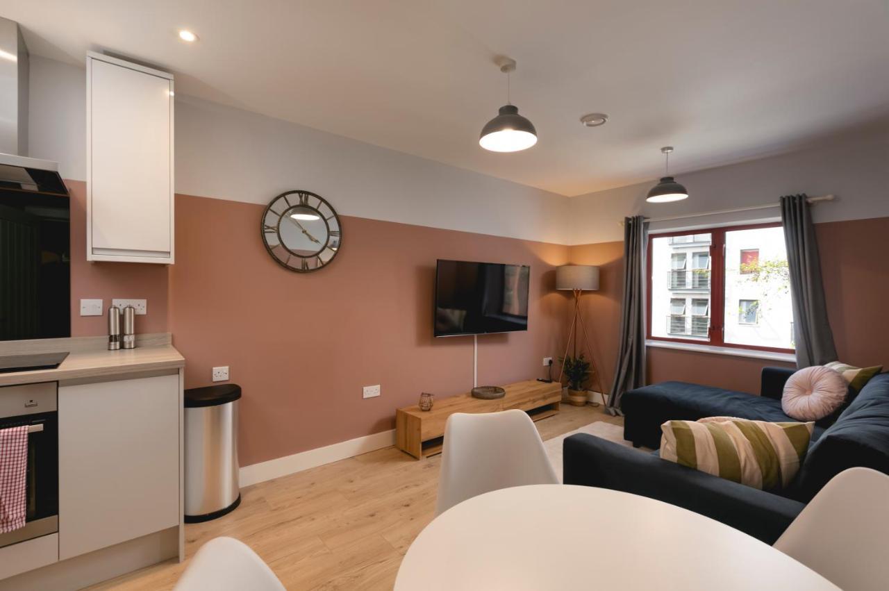 Wesley Gate Apartments - By Hostly Reading Bagian luar foto
