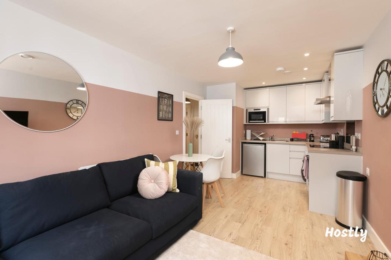 Wesley Gate Apartments - By Hostly Reading Bagian luar foto