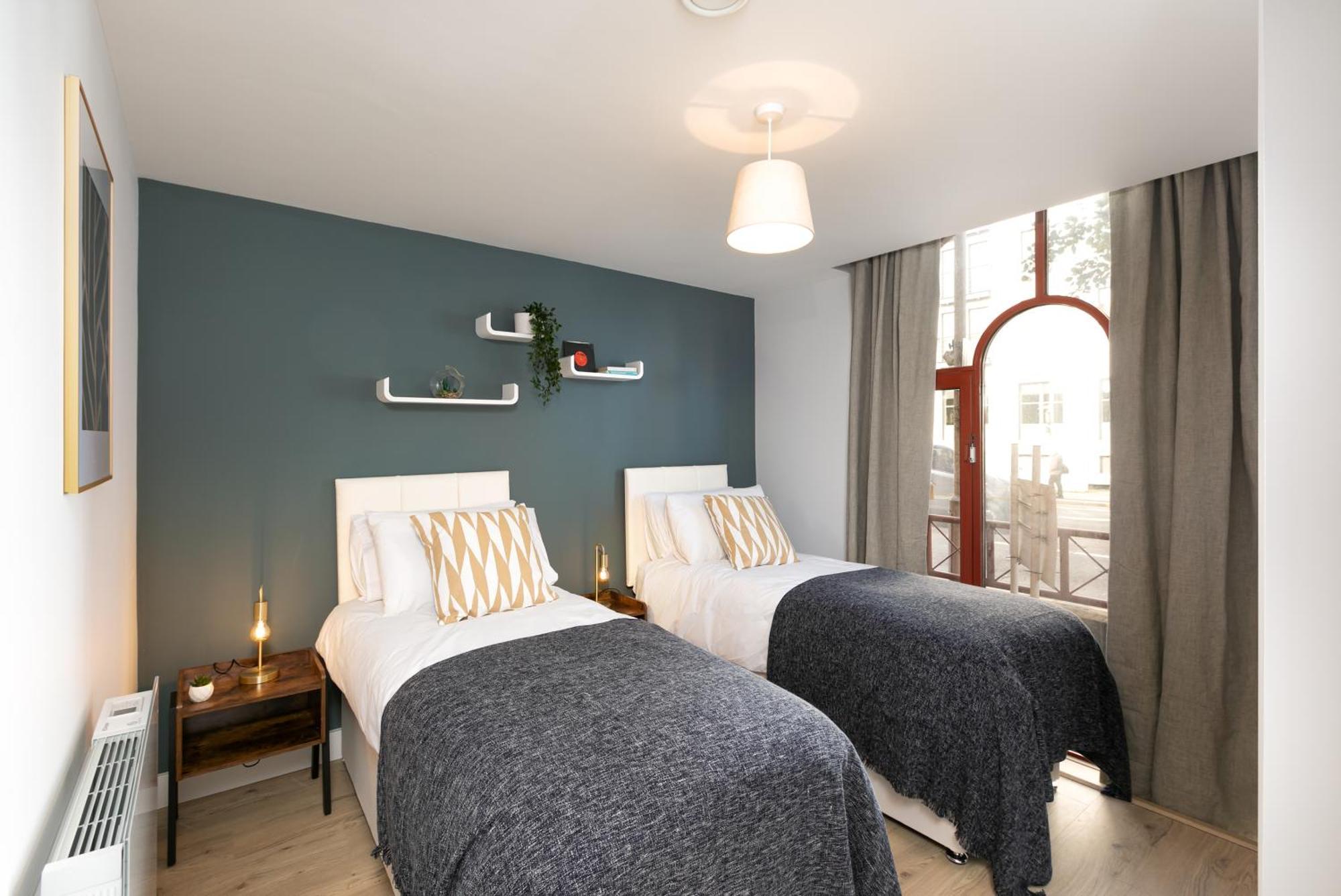Wesley Gate Apartments - By Hostly Reading Bagian luar foto